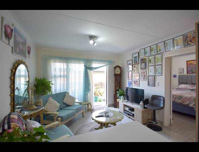 1 BEDROOM APARTMENT FOR SALE IN GOLDEN FIELDS ESTATE